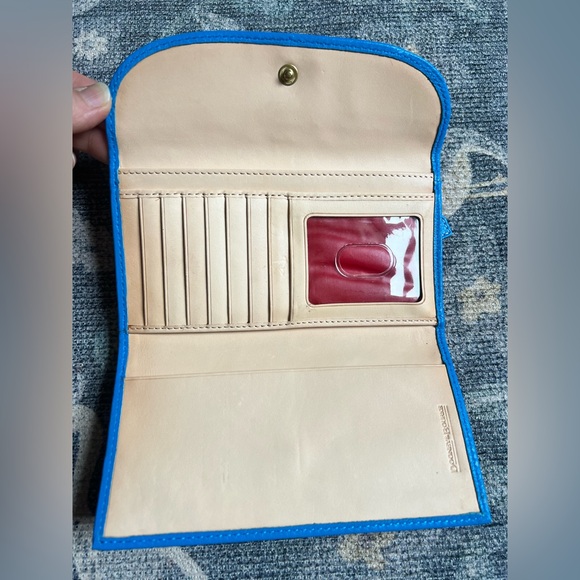 Dooney & Bourke Belvedere Continental Blue Pebbled Leather Wallet - Picture 5 of 10